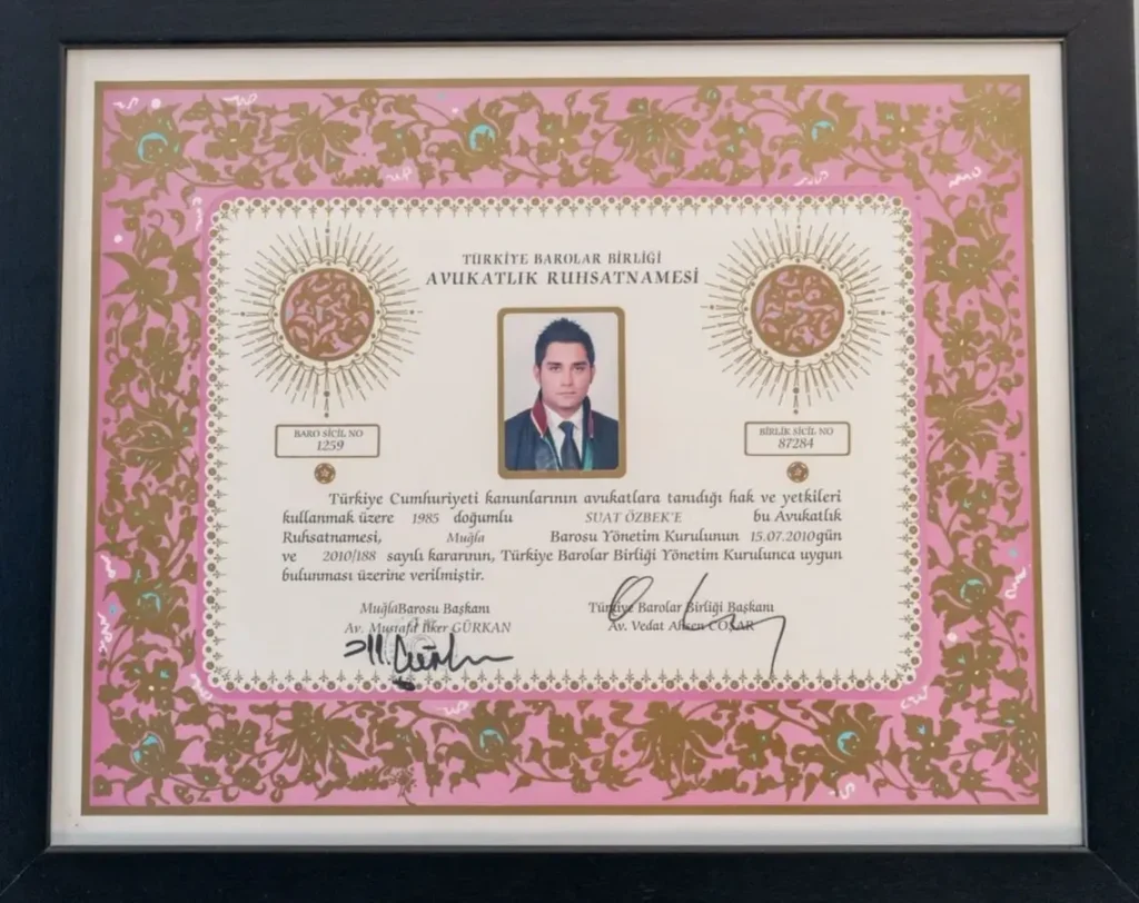 Muğla Avukat Suat Özbek’in Türkiye Barolar Birliği tarafından verilen Avukatlık Ruhsatnamesi